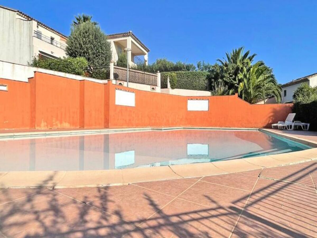 Apartment Sainte-Maxime  1