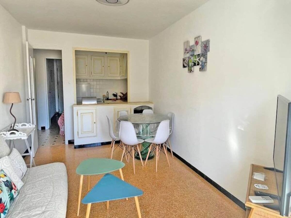 Apartment Sainte-Maxime  1