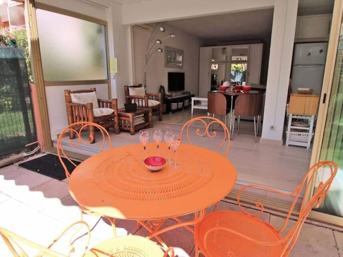 Apartment Sainte-Maxime  1