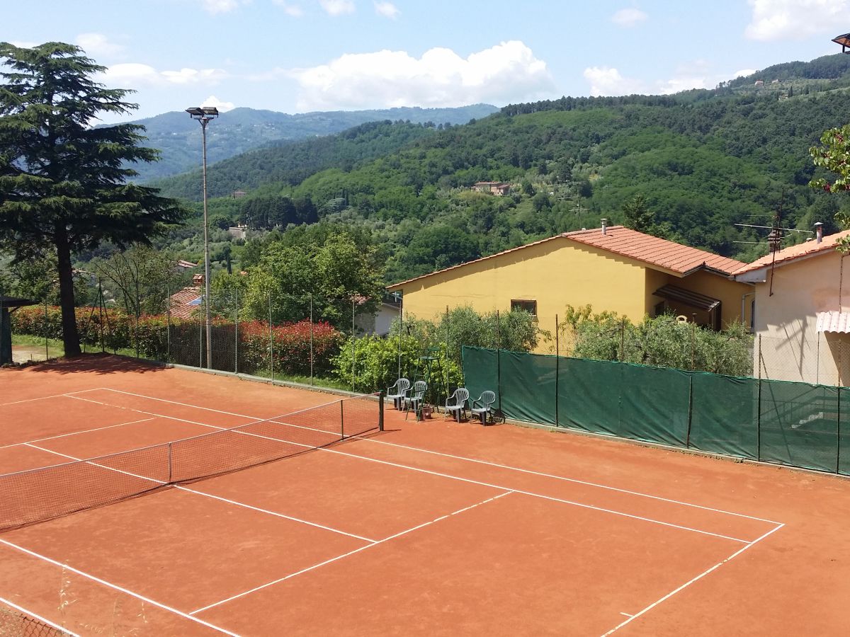 Tennisplatz von Serravalle