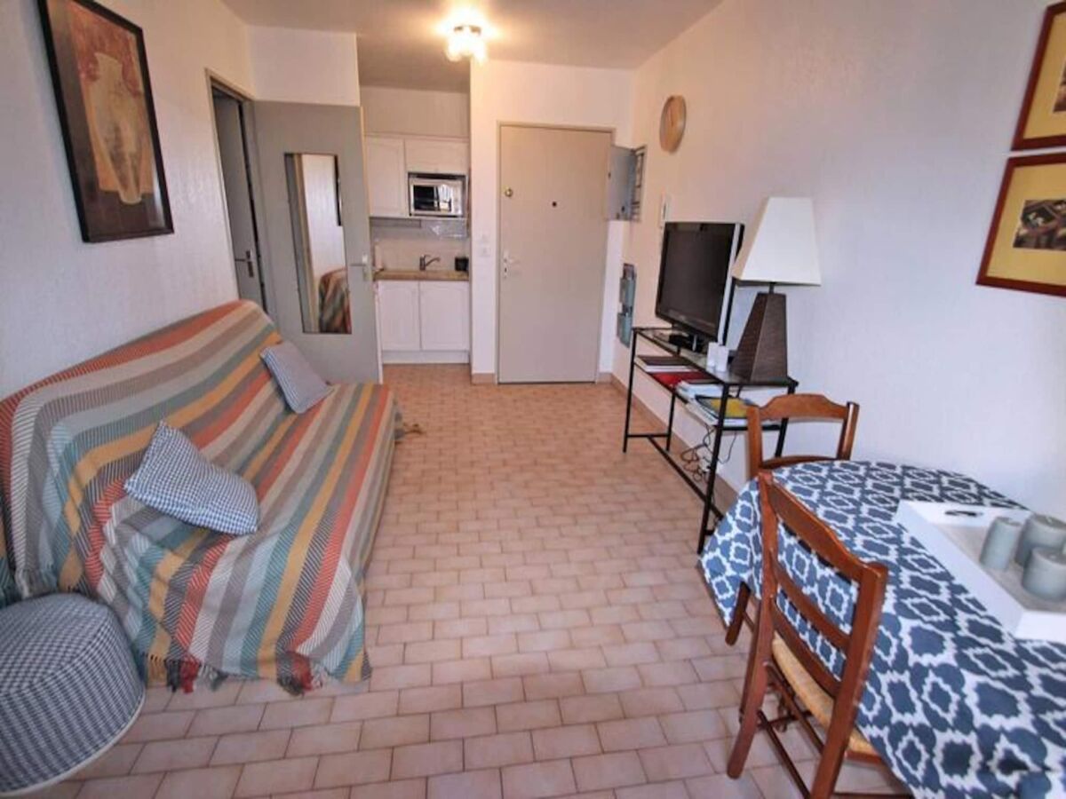 Apartment Sainte-Maxime  1