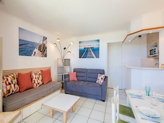 Apartment Le Dramont  8