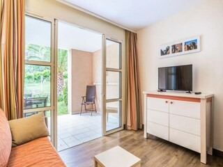 Apartment Le Dramont  11