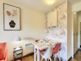 Apartment Le Dramont  11