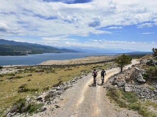 Vakantiepark Njivice Omgeving 18