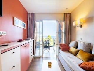 Apartment Le Dramont  11
