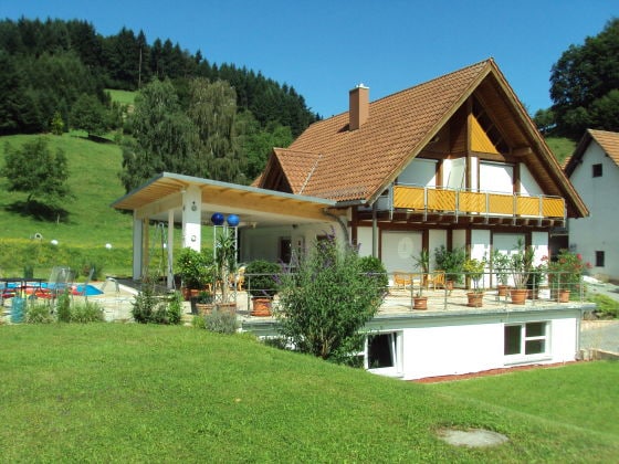 Exclusives Ferienhaus mit Pool, Schwarzwald Offenburg - Herr ...