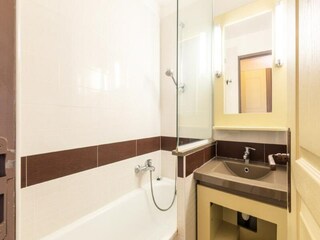 Apartment Le Dramont  8