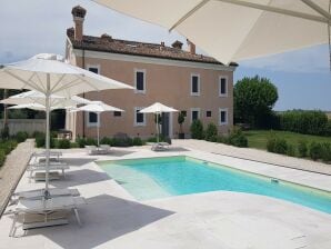Loft in a beautiful villa with swimming pool - Monte San Vito - image1