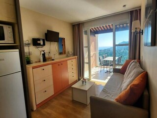 Apartment Le Dramont Features 11
