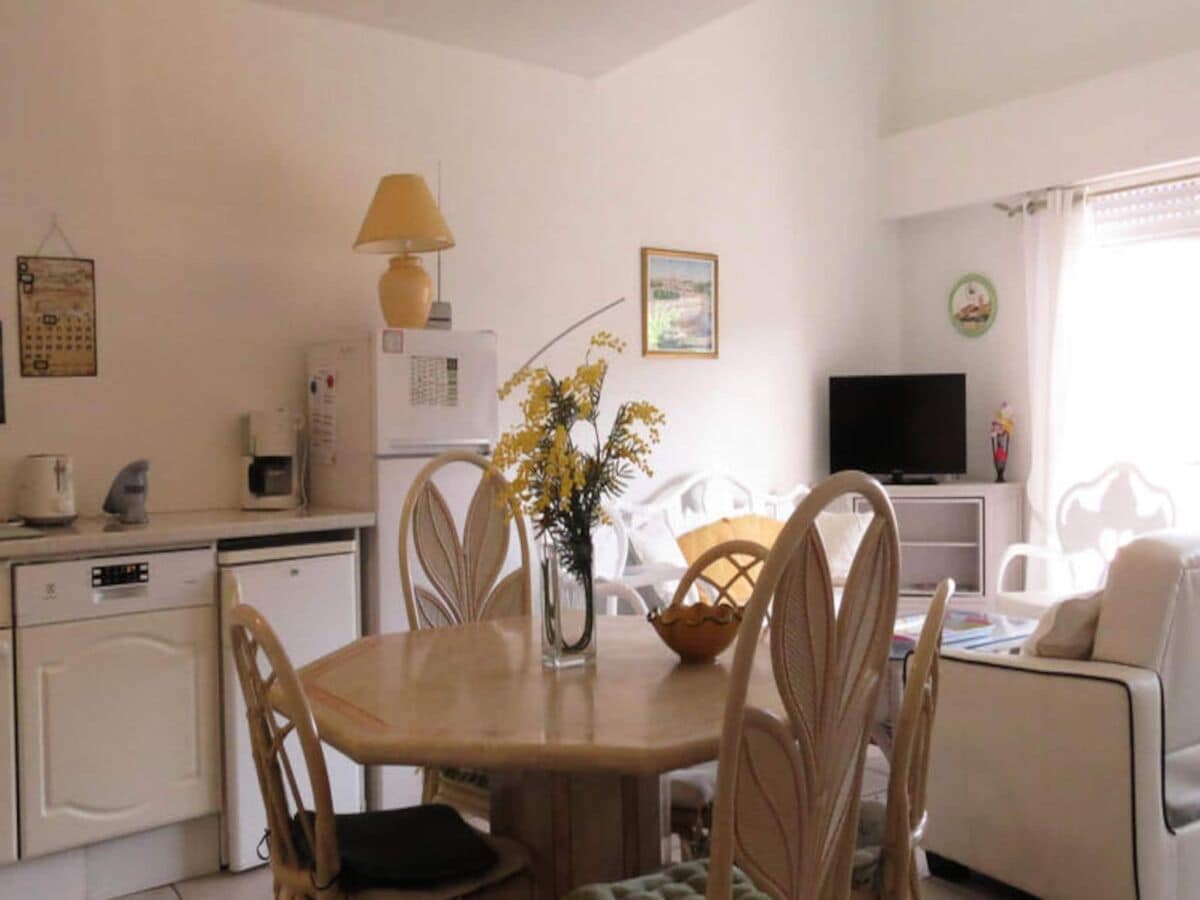 Apartment Sainte-Maxime  1