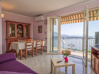 Ausschnitt vom Wohn-/ Esszimmer