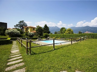 Schöner Pool (ca. 15 m x 8 m)