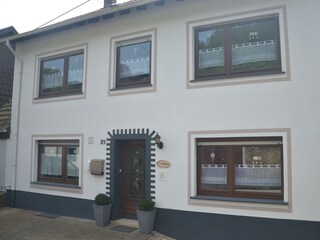 Seitenansicht Haus Eifelruhe