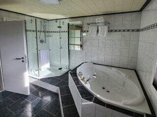 Ferienwohnung Kanino / Bad