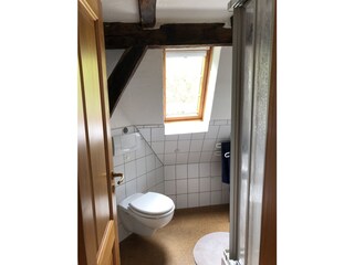 Badezimmer mit Dusche