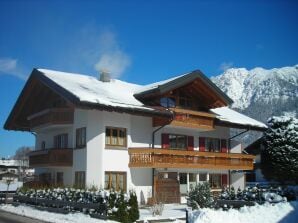 Alpenflair Ferienwohnung 240