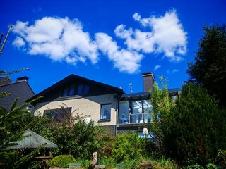 Hausansicht Garten