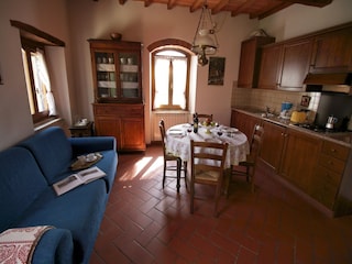 Farmhouse Poppi Features 25