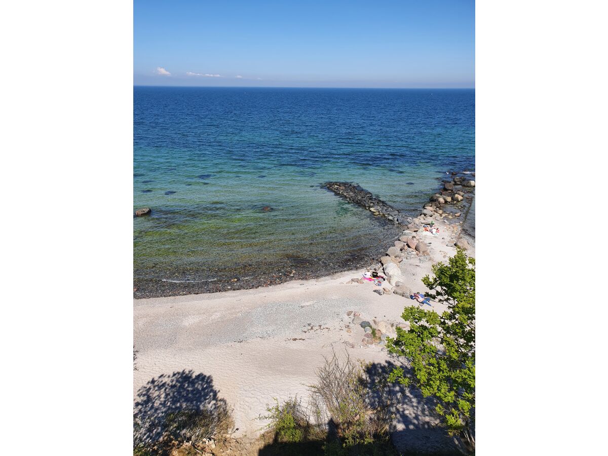 Strand an der Steilküste