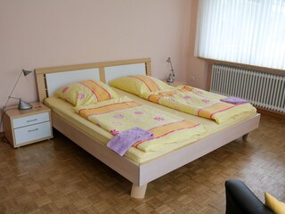 Großes Schlafzimmer