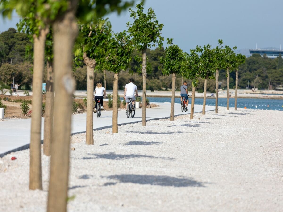 Promenade zwischen Vodice und Tribunj, direkt am Meer u