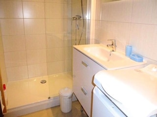 Apartment Vallée de Lesponne Ausstattung 14