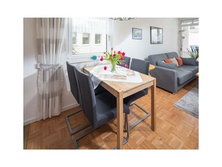 Wohnzimmer mit Küchenzeile
