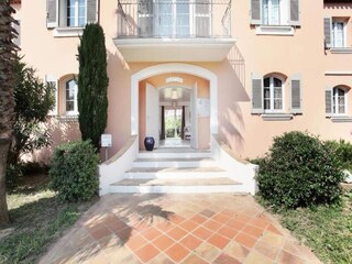 Apartment Cogolin  14