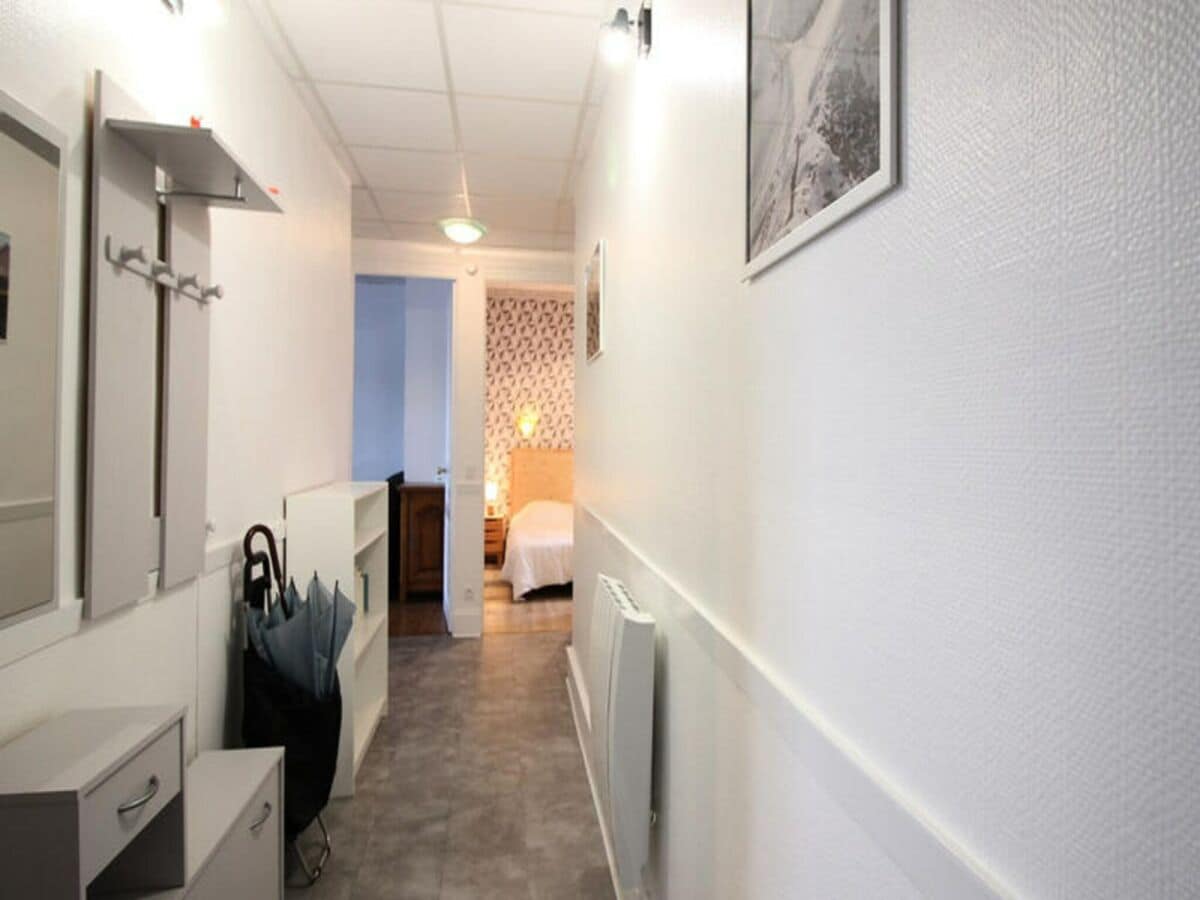 Appartement Besse-et-Sainte-Anastaise  1