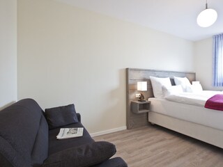 Schlafzimmer mit Schlafcouch