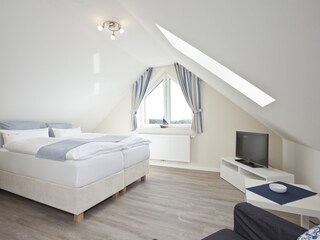 Schlafzimmer 2