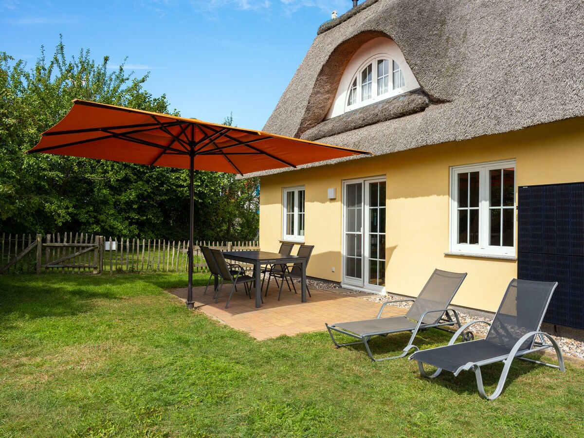 Ferienhaus Reetdachferienhaus Schwan A10
