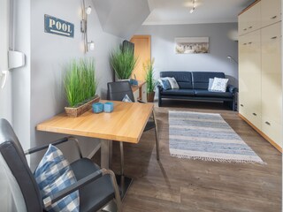 Wohn- Schlafzimmer mit Eßecke