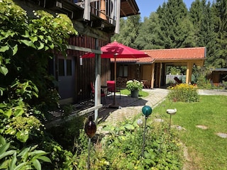 Eigener Eingang und Terrasse