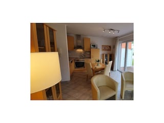 Wohnzimmer mit Küche