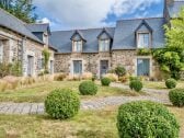 courtyard of La Grange aux Hirondelles