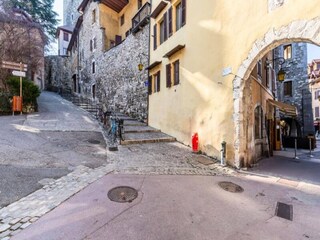 Apartment Annecy Environment 18