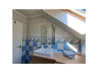 Bad1 mit Waschmaschine