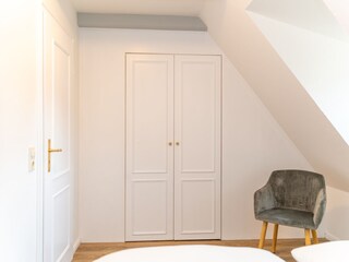 Schlafzimmer 1/2