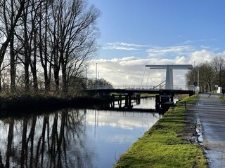 Wanderweg am Ems-Jade-Kanal
