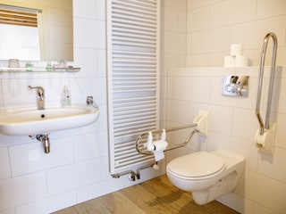 Badezimmer im Erdgeschoss