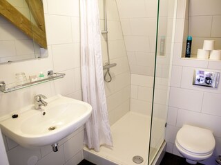 Badezimmer im 1. Stock