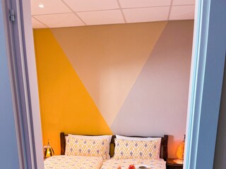 Schlafzimmer mit Doppelbett
