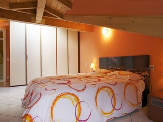 1. Schlafzimmer mit Doppelbett