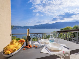 Ca. 10 m² großer privater teilüberdachter Sonnenbalkon