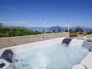 Whirlpool im gemeinschaftlichen Außenbereich