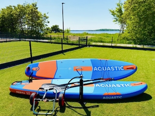 Hauseigene SUP mit Transport-Trolley