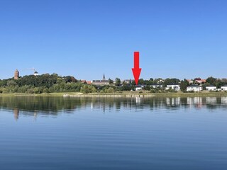 Blick vom See zum Ferienhaus "Seegelblick"