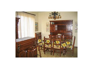 Essbereich mit Tisch bis 8 Personen